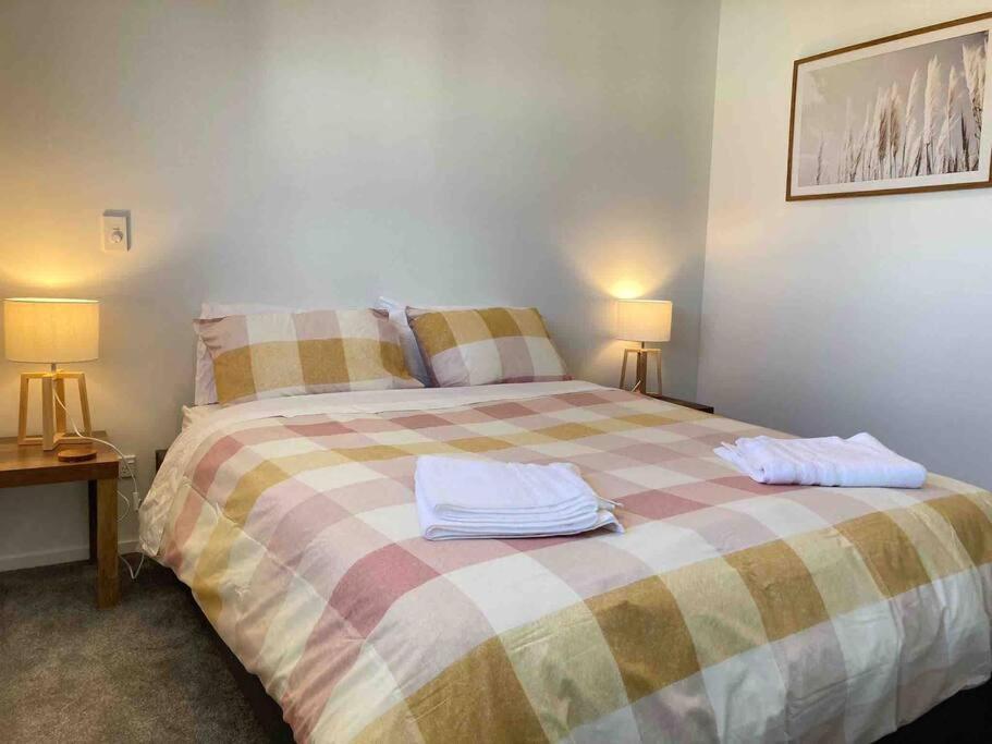 Cheerful 2 Bedroom Townhouse In Addington! كريستتشيرش المظهر الخارجي الصورة